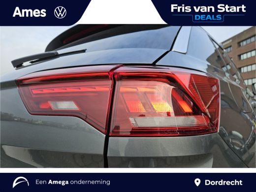 Volkswagen T-Roc Life Edition 1.0 TSI 85 kW / 116 PK SUV 6 versn. Hand | Uit voorraad leverbaar |Multimediapakket | ActivLease financial lease