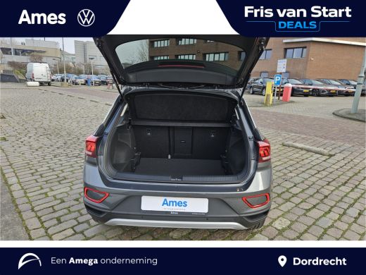 Volkswagen T-Roc Life Edition 1.0 TSI 85 kW / 116 PK SUV 6 versn. Hand | Uit voorraad leverbaar |Multimediapakket | ActivLease financial lease