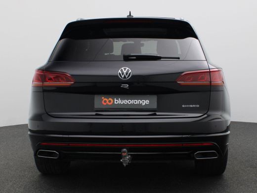 Volkswagen Touareg 3.0 TSi eHybrid 4MOTION R 463PK Aut. Pano-Schuifdak, Trekhaak, Keyless, Alarm, Side Assist, Head-... ActivLease financial lease