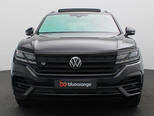 Volkswagen Touareg 3.0 TSi eHybrid 4MOTION R 463PK Aut. Pano-Schuifdak, Trekhaak, Keyless, Alarm, Side Assist, Head-... ActivLease financial lease
