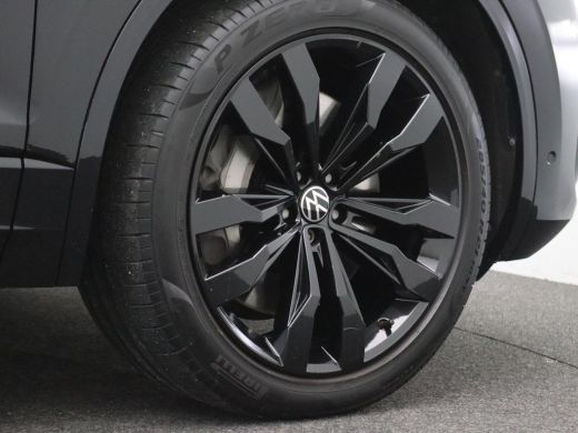 Volkswagen Touareg 3.0 TSi eHybrid 4MOTION R 463PK Aut. Pano-Schuifdak, Trekhaak, Keyless, Alarm, Side Assist, Head-... ActivLease financial lease