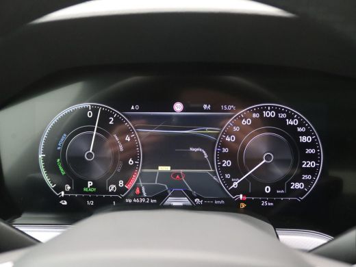 Volkswagen Touareg 3.0 TSi eHybrid 4MOTION R 463PK Aut. Pano-Schuifdak, Trekhaak, Keyless, Alarm, Side Assist, Head-... ActivLease financial lease