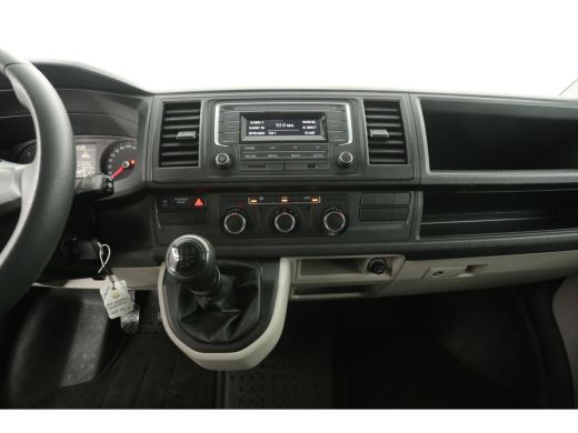 Volkswagen Transporter 2.0 TDI 150PK L2H1 | Airco | Cruise | 3-Zits | Elektrpakket | Schuifdeur ActivLease financial lease