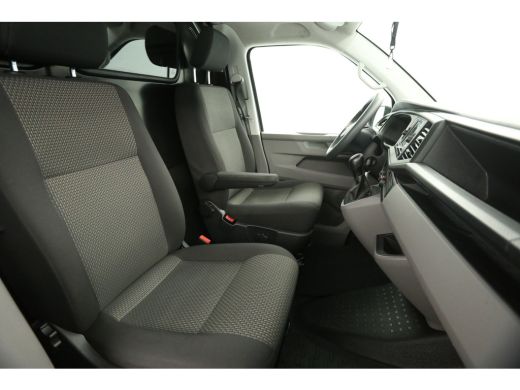 Volkswagen Transporter 2.0 TDI L2H1 28 | Aut. | Airco | Carplay | Trekh. | Stoelverw. | Parkeersens. ActivLease financial lease