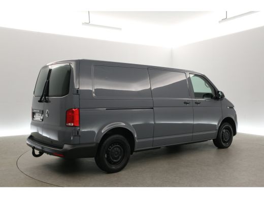 Volkswagen Transporter 2.0 TDI L2H1 28 | Aut. | Airco | Carplay | Trekh. | Stoelverw. | Parkeersens. ActivLease financial lease