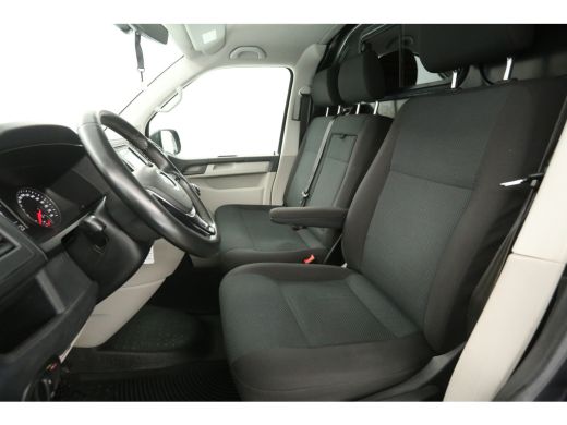 Volkswagen Transporter 2.0 TDI L2H1 | Airco | Cruise | 3-Zits | Trekh. | 2xSchuifdeur | Navi | Carplay | Parkeersens. ActivLease financial lease