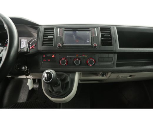 Volkswagen Transporter 2.0 TDI L2H1 | Airco | Cruise | 3-Zits | Trekh. | 2xSchuifdeur | Navi | Carplay | Parkeersens. ActivLease financial lease