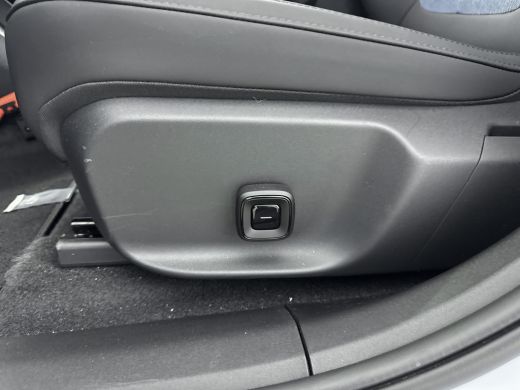 Volvo  EX30 Single Motor Extended Range Plus 69 kWh | PDC V+A en 360 camera | Climate Pack | ActivLease financial lease