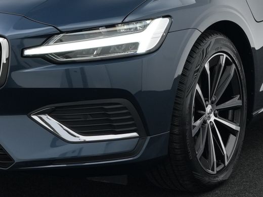 Volvo  V60 T6 Recharge AWD Essential Bright | Leder | Trekhaak | BLIS | Adaptive Cruise | Pilot Assist | Cli... ActivLease financial lease