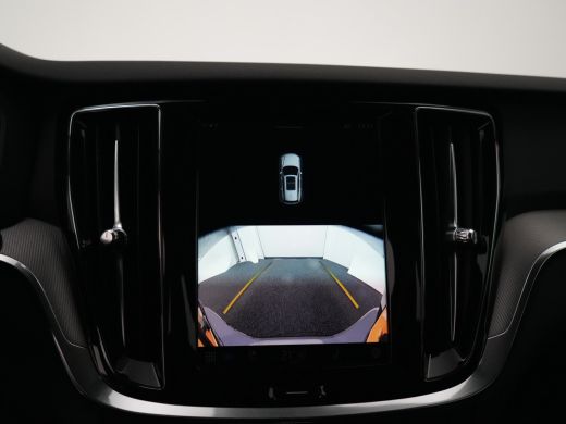 Volvo  V60 T6 Recharge AWD Essential Bright | Leder | Trekhaak | BLIS | Adaptive Cruise | Pilot Assist | Cli... ActivLease financial lease