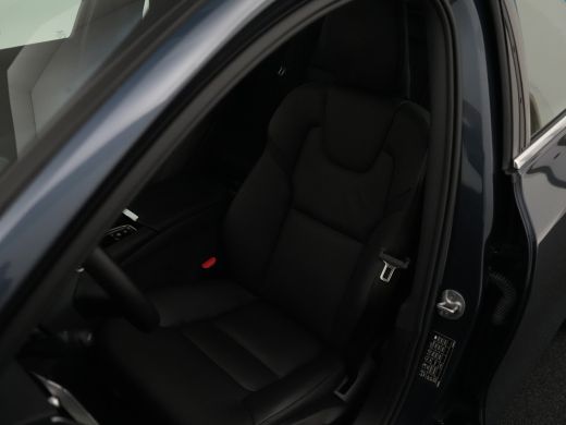 Volvo  V60 T6 Recharge AWD Essential Bright | Leder | Trekhaak | BLIS | Adaptive Cruise | Pilot Assist | Cli... ActivLease financial lease