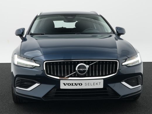 Volvo  V60 T6 Recharge AWD Essential Bright | Leder | Trekhaak | BLIS | Adaptive Cruise | Pilot Assist | Cli... ActivLease financial lease