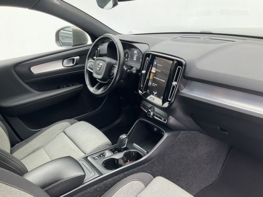 Volvo  XC40 1.5 Automaat Pro Sportstoelen Carplay Hoge zit Business ActivLease financial lease