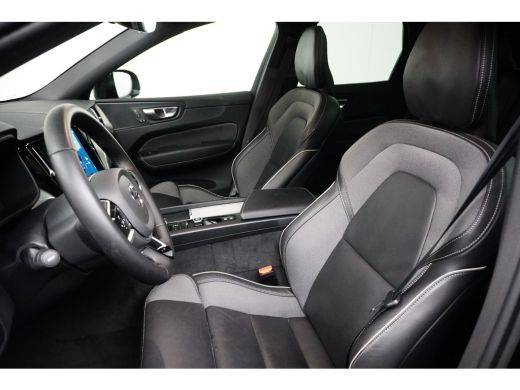 Volvo  XC60 2.0 T6 Plug-in hybrid AWD Plus Black Edition | Achteruitrijcamera | Apple Carplay/Android Auto|te... ActivLease financial lease