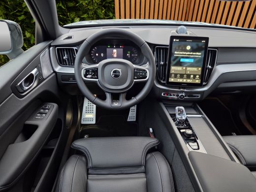 Volvo  XC60 2.0 T8 455pk Plug-in hybrid AWD Ultra Black Edition HEICO SPORTIV | Luchtvering | Bowers&Wilkins ... ActivLease financial lease