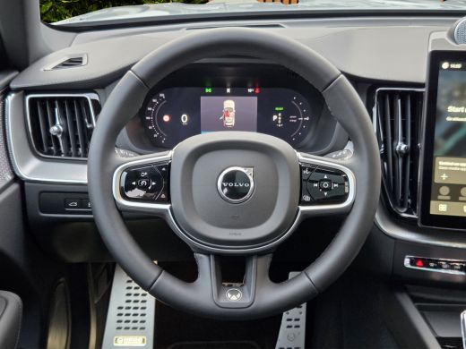 Volvo  XC60 2.0 T8 455pk Plug-in hybrid AWD Ultra Black Edition HEICO SPORTIV | Luchtvering | Bowers&Wilkins ... ActivLease financial lease