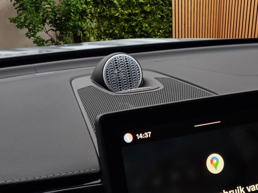 Volvo  XC60 2.0 T8 455pk Plug-in hybrid AWD Ultra Black Edition HEICO SPORTIV | Luchtvering | Bowers&Wilkins ... ActivLease financial lease