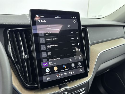 Volvo  XC60 NEW MODEL T6 Plug-in hybrid AWD Ultra Dark | Trekhaak | PDC V+A en 360 Camera | Panoramadak | Hea... ActivLease financial lease