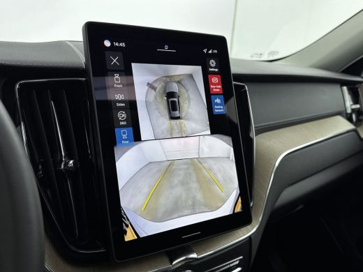 Volvo  XC60 NEW MODEL T6 Plug-in hybrid AWD Ultra Dark | Trekhaak | PDC V+A en 360 Camera | Panoramadak | Hea... ActivLease financial lease