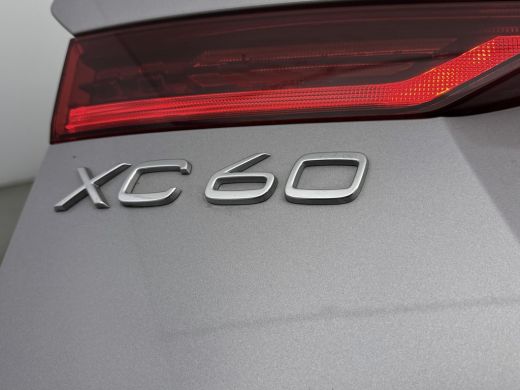 Volvo  XC60 NEW MODEL T6 Plug-in hybrid AWD Ultra Dark | Trekhaak | PDC V+A en 360 Camera | Panoramadak | Hea... ActivLease financial lease