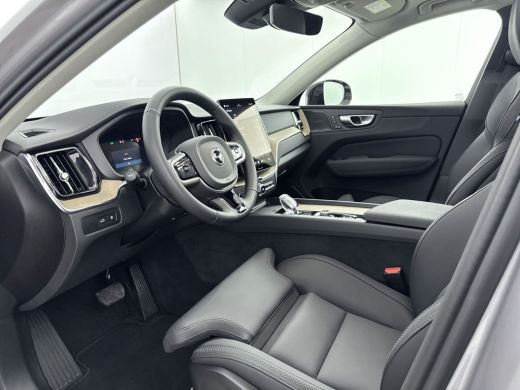 Volvo  XC60 NEW MODEL T6 Plug-in hybrid AWD Ultra Dark | Trekhaak | PDC V+A en 360 Camera | Panoramadak | Hea... ActivLease financial lease