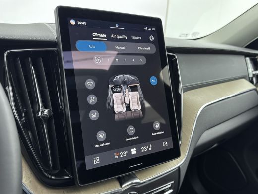 Volvo  XC60 NEW MODEL T6 Plug-in hybrid AWD Ultra Dark | Trekhaak | PDC V+A en 360 Camera | Panoramadak | Hea... ActivLease financial lease