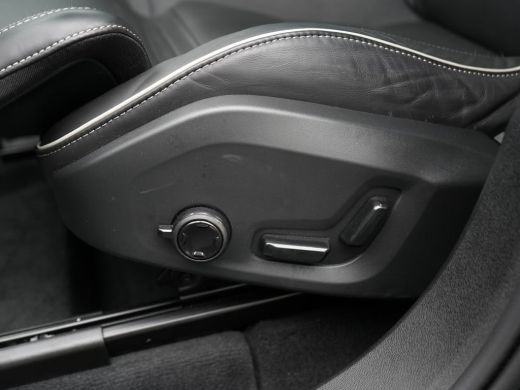 Volvo  XC60 Plus Dark Recharge Plug-In Hybrid AWD ActivLease financial lease