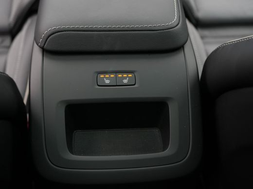 Volvo  XC60 Plus Dark Recharge Plug-In Hybrid AWD ActivLease financial lease