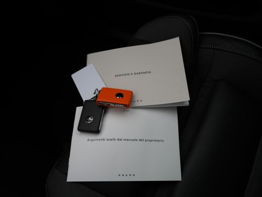 Volvo  XC60 Plus Dark Recharge Plug-In Hybrid AWD ActivLease financial lease