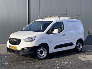 Opel Combo 1.6D / L1H1 / 1e EIG. / IMPERIAAL / INRICHTING / TREKHAAK / AIRCO / CRUISE / NAVI / APPLE CARPLAY