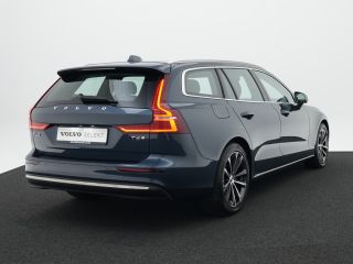Volvo  V60 T6 Recharge AWD Essential Bright | Leder | Trekhaak | BLIS | Adaptive Cruise | Pilot Assist | Cli...