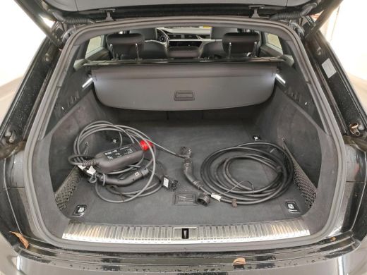 Audi e-tron 55 quattro Business edition Plus 95 kWh NL-AUTO | PANODAK | SOH 90% | LEDER ActivLease financial lease