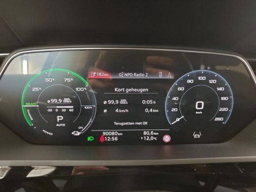 Audi e-tron 55 quattro Business edition Plus 95 kWh NL-AUTO | PANODAK | SOH 93% | TREKHAAK ActivLease financial lease