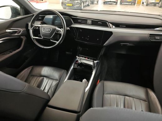 Audi e-tron 55 quattro Business edition Plus 95 kWh NL-AUTO | PANODAK | SOH 93% | TREKHAAK ActivLease financial lease