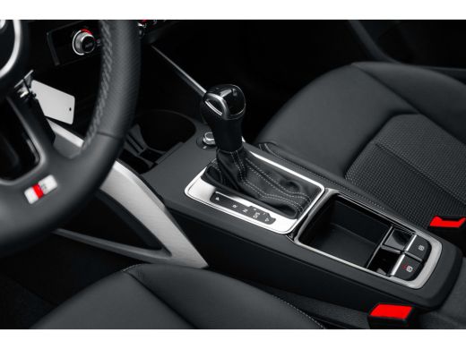 Audi Q2 S edition | Audi smartphone interface | Audi virtual cockpit | Cruise control (incl. speedlimiter) ActivLease financial lease