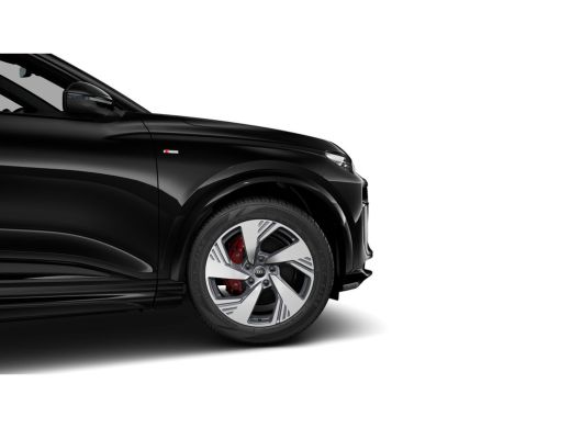 Audi Q6 e-tron S edition | Adaptive air suspension | Adaptive cruise control | Audi sound system ActivLease financial lease