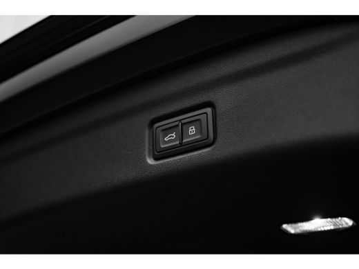 Audi Q6 e-tron S edition | Adaptive air suspension | Adaptive cruise control | Audi sound system ActivLease financial lease