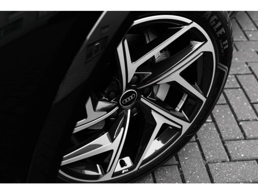 Audi Q6 e-tron S edition | Adaptive air suspension | Adaptive cruise control | Audi sound system ActivLease financial lease