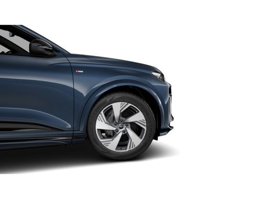 Audi Q6 e-tron S edition | Adaptive air suspension | Adaptive cruise control | Audi sound system ActivLease financial lease