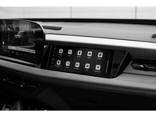 Audi Q6 e-tron S edition | Adaptive air suspension | Adaptive cruise control | Audi sound system ActivLease financial lease