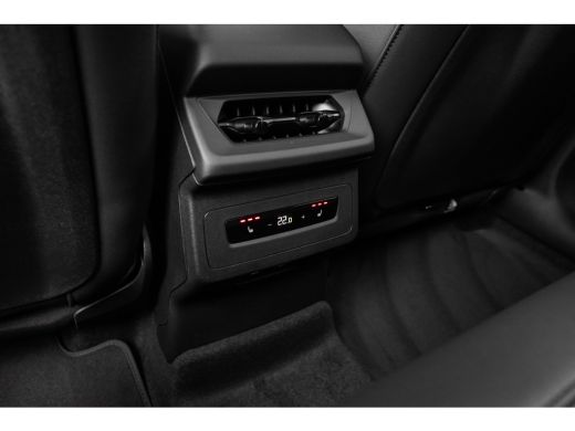 Audi Q6 e-tron S edition | Adaptive air suspension | Adaptive cruise control | Audi sound system ActivLease financial lease