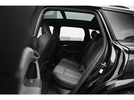 Audi Q6 e-tron S edition | Adaptive air suspension | Adaptive cruise control | Audi sound system ActivLease financial lease