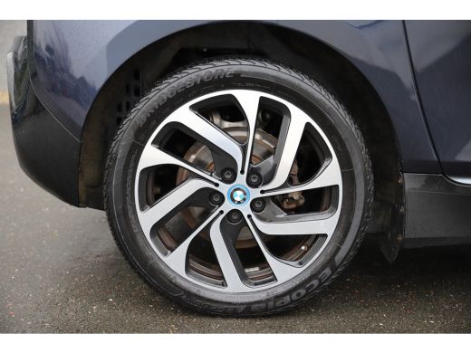 BMW i3 *Windmill Edition*120Ah 42 kWh/Camera/*Loft-Design*/Carplay/3-Fase/Camera ActivLease financial lease