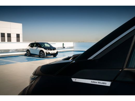 BMW i3 *Windmill Edition*120Ah 42 kWh/Camera/*Loft-Design*/Carplay/3-Fase/Camera ActivLease financial lease
