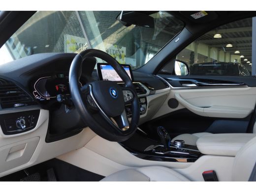 BMW iX3 High Executive / Sportstoelen / Adaptief onderstel / Comfort Access / Adaptieve LED / Head-Up / G... ActivLease financial lease