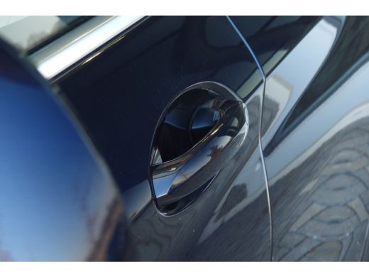 BMW iX3 High Executive / Sportstoelen / Adaptief onderstel / Comfort Access / Adaptieve LED / Head-Up / G... ActivLease financial lease