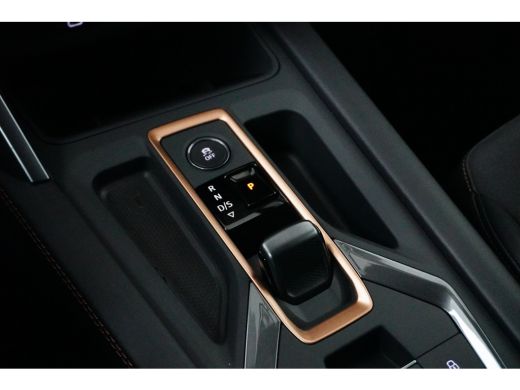 CUPRA Formentor 1.5 TSI 204PK e-Hybrid Phev | STUURVERW. | CAMERA | NAVIGATIE | 18 INCH | APP. CONNECT | ADAPT. C... ActivLease financial lease