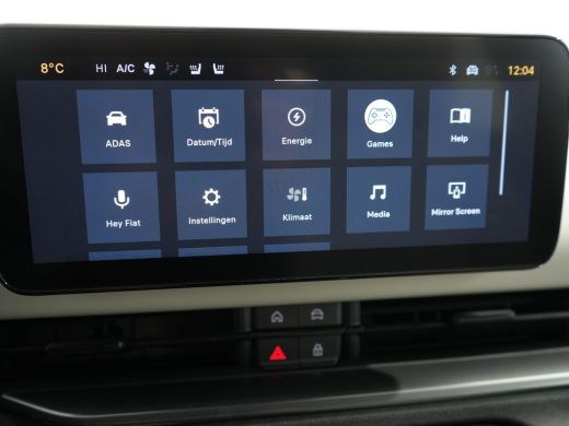 Fiat 600e La Prima | 10,25" touchscreen radio met Bluetooth, DAB & USB | Adaptive Cruise Control met Traffi... ActivLease financial lease