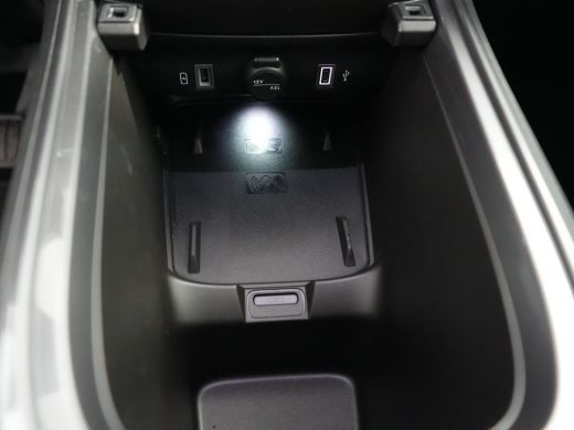 Fiat 600e La Prima | 10,25" touchscreen radio met Bluetooth, DAB & USB | Adaptive Cruise Control met Traffi... ActivLease financial lease