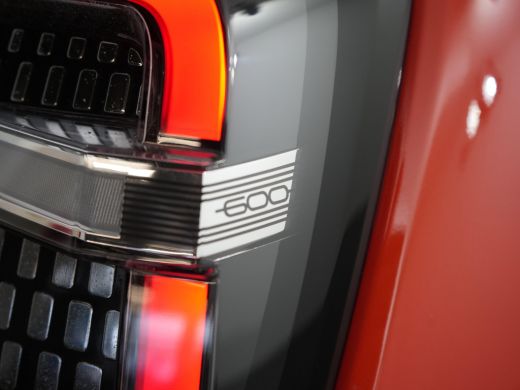 Fiat 600e La Prima | 10,25" touchscreen radio met Bluetooth, DAB & USB | Adaptive Cruise Control met Traffi... ActivLease financial lease